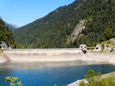 Lake Fabreges Fransa Atlantik Pyrenees içinde