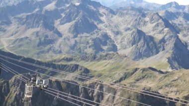 Piknik du midi teleferiği, Pyrenees dağları.