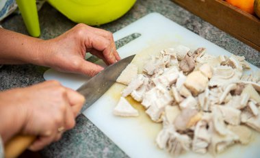 Bir la mode de Caen işkembe hazırlama yakın plan