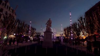 Pau şehrinin 4. Henry heykeli