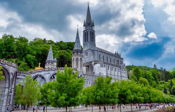 Över Basilikan Lourdes Frankrike — Stockfoto