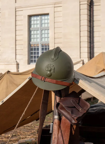 Ett Andra Världskriget Två Franska Militärhjälm — Stockfoto