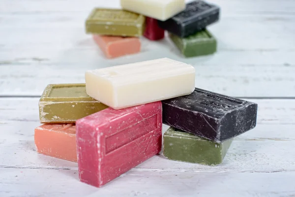 Několik různobarevných mýdla — Stock fotografie