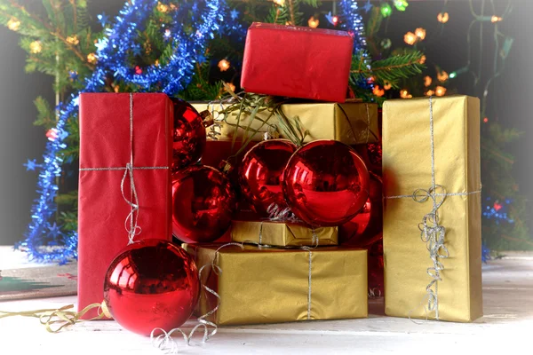 Christmas gifts and decorations — Stock Photo, Image