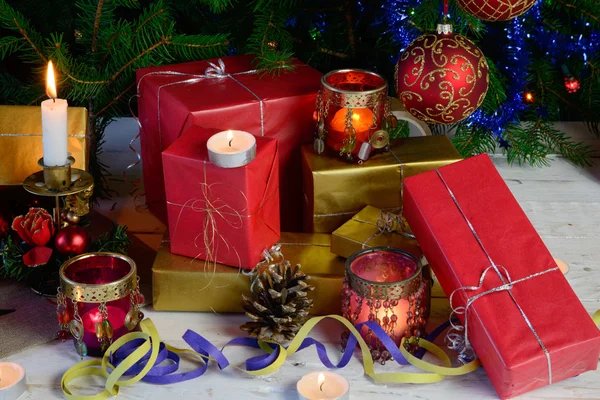 Christmas gifts and decorations — Stock Photo, Image