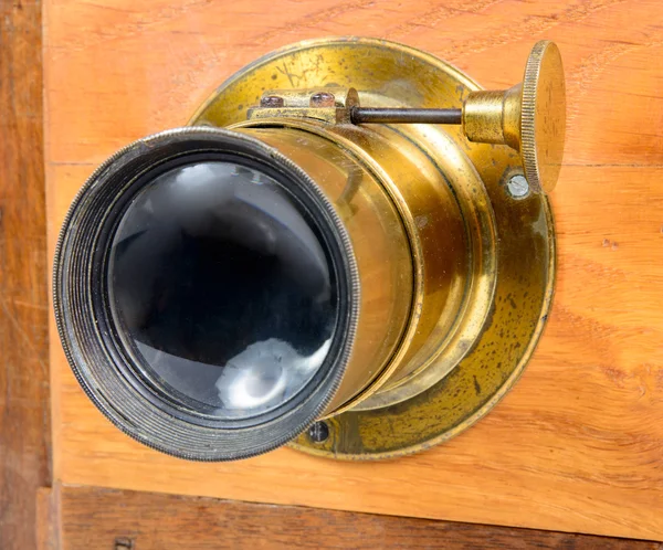 Lens of antique photographic folding — Stock Photo, Image