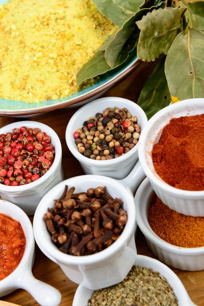 Sortiment av indiska kryddor — Stockfoto