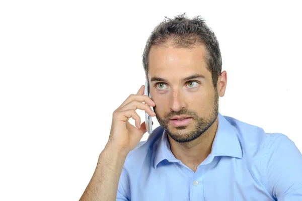 Portrait d'un jeune homme d'affaires au téléphone — Photo