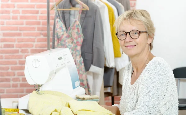 Portrait of  designer in a sewing workshop — Stock Photo, Image