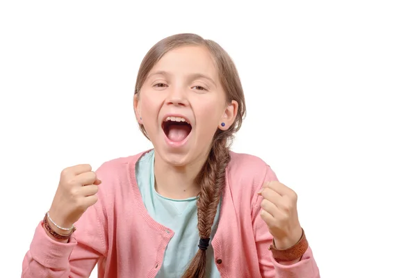 Söt liten år flicka höjer händerna i ett tecken på seger — Stockfoto