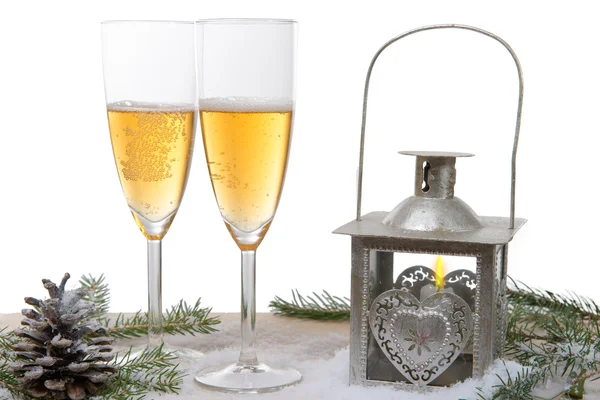 Vánoční dekorace s dvě sklenice šampaňského a Lucerna — Stock fotografie