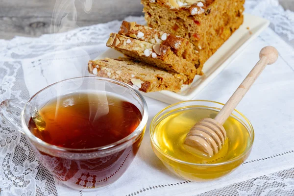 Csésze tea, méz és mézeskalács — Stock Fotó