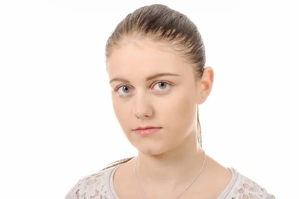 Giovane donna con i capelli legati isolato sullo sfondo bianco — Foto Stock