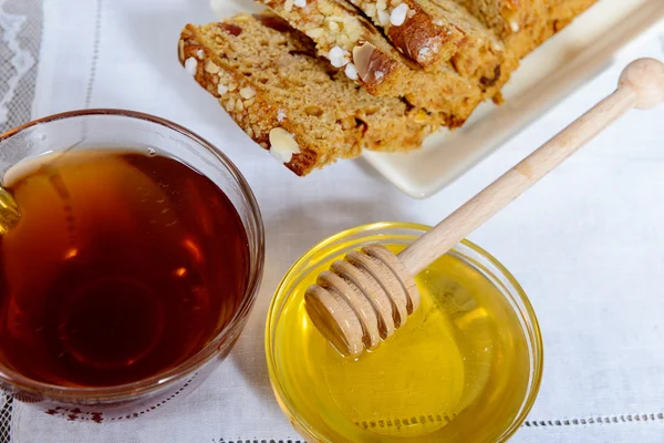 Csésze tea, méz és mézeskalács — Stock Fotó