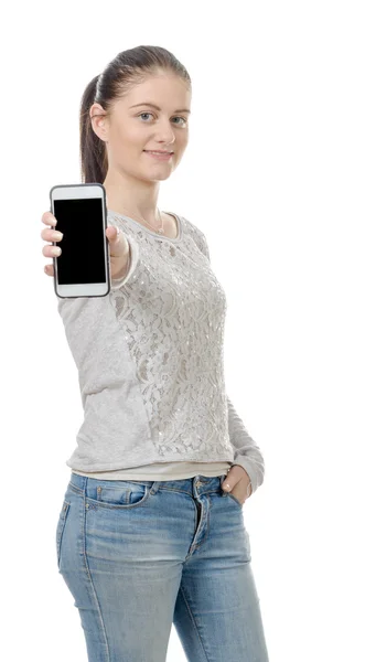 Mujer joven feliz mostrando pantalla de teléfono inteligente en blanco —  Fotos de Stock