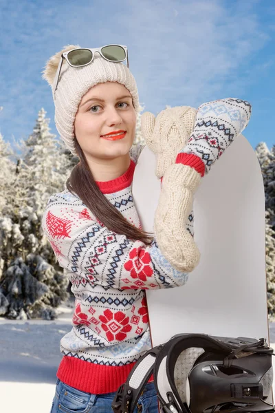 A snowboard, a napszemüveg boldog fiatal lány portréja — Stock Fotó