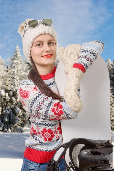 Retrato de uma menina feliz snowboard com óculos de sol — Fotografia de Stock