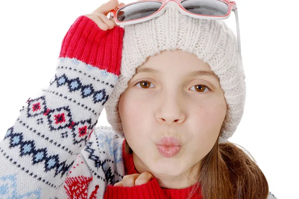 Mooi klein meisje met winterkleren — Stockfoto