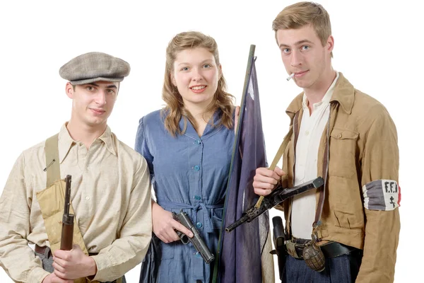 Tres jóvenes franceses Resistencia, ropa vintage y armas, reen — Foto de Stock