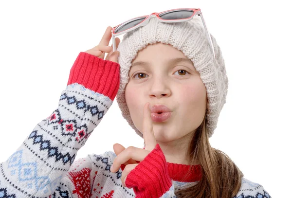 Bonita niña con ropa de invierno —  Fotos de Stock