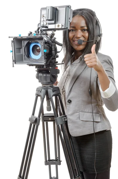 プロフェッショナル ビデオ カメラの若いアフリカ系アメリカ人女性と — ストック写真
