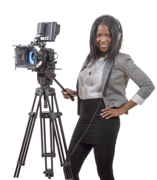 Jovens mulheres afro-americanas com câmera de vídeo profissional e — Fotografia de Stock