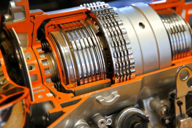  turuncu dilim ile parlak detay ile araba bölümü için arka plan parlak yeni metal motor