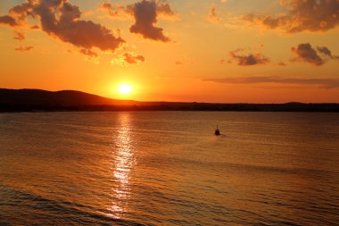 Denizde harika bir gün batımı