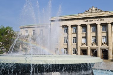 gökkuşağı ile güzel fıskiye