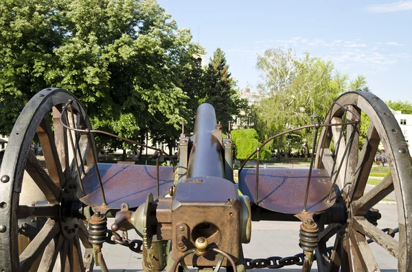 Old cannon in the city center of Ruse — Stock Photo, Image