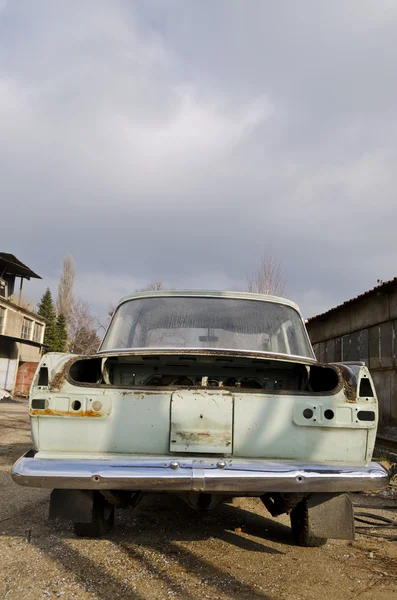 Staré polorozpadlé auto — Stock fotografie