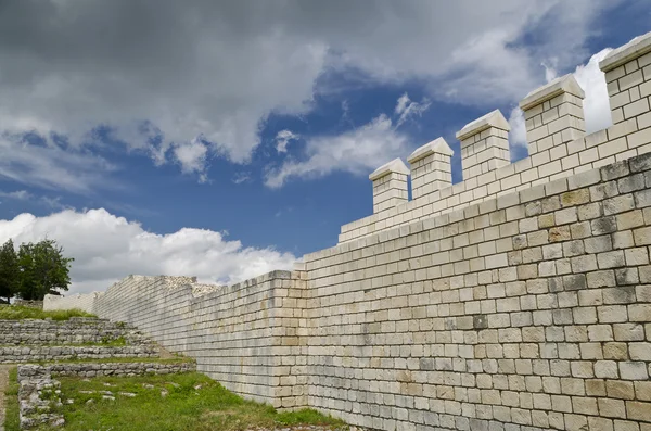 Antik şehir Shumen, Bulgaristan yakın bir ortaçağ kalesi kalıntıları — Stok fotoğraf