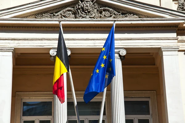 Bandeiras da Bélgica e da União Europeia — Fotografia de Stock