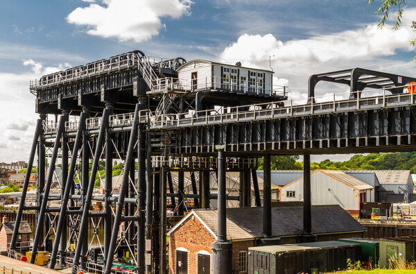 Anderton Boat Lift, canal escalator