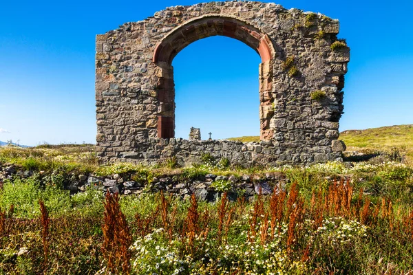 Ruin of Llanddwyn chapel, Anglesey — Stock Photo, Image