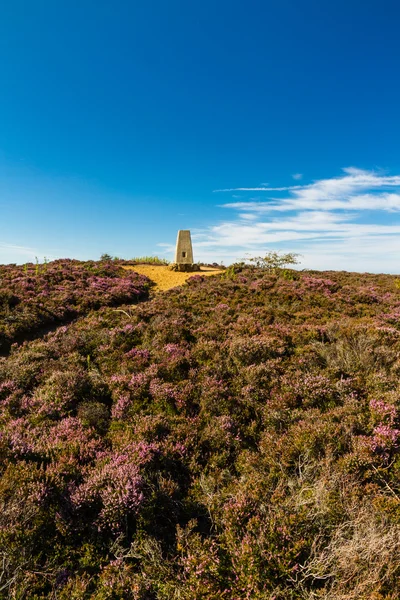 Trigonometrická bod, hora Parys. — Stock fotografie