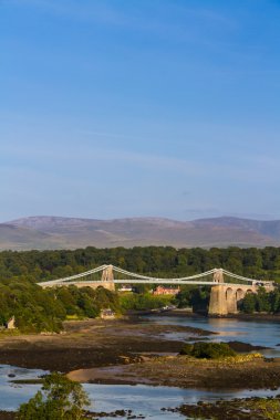 Menai Bridge, Snowdonia ve Anglesey bağlama