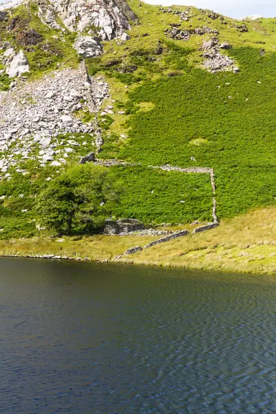 Dry Stone Wall on Hillside — Stock Photo, Image