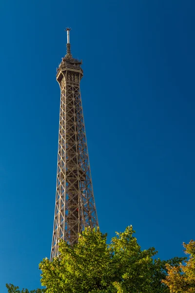 Torre Eiffel contra horizonte — Foto de Stock