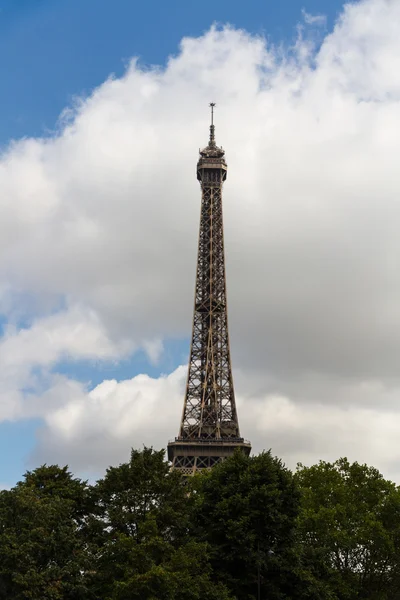 Torre Eiffel contra horizonte — Foto de Stock