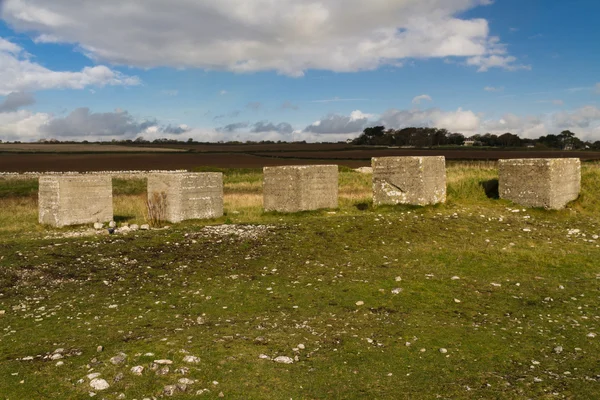 Anti Cubos de Tanque, Piedra Segunda Guerra Mundial defensas de invasión . —  Fotos de Stock