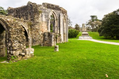 Port Talbot, Birleşik Krallık, Bölüm ev ve kale arka planda, Margam Country Park, Port Talbot, Birleşik Krallık 13 Aralık 2019, Galler, Birleşik Krallık
