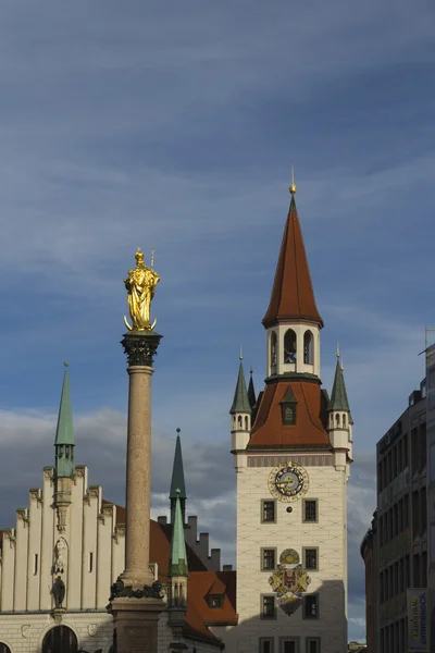 Column of St Mary and Zodiac Clock Tower, Munich. — Stock Photo, Image