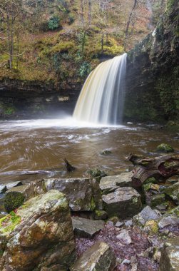 Sgwd Gwladus şelale. Nehirde Afon Pyrddin South Wales, U