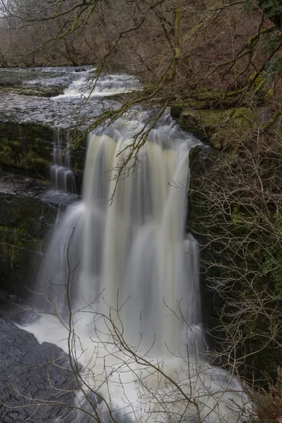 Sgwd clun-gwyn Wasserfall. auf dem Fluss afon mellte south wales, — Stockfoto