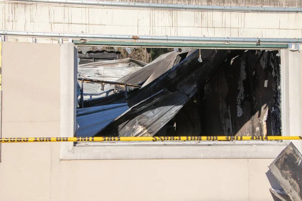 Fenster Eines Ausgebrannten Geschäfts — Stockfoto