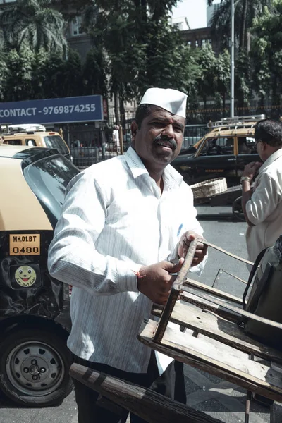 Livraison de nourriture Dabbawala à Mumbai Images De Stock Libres De Droits