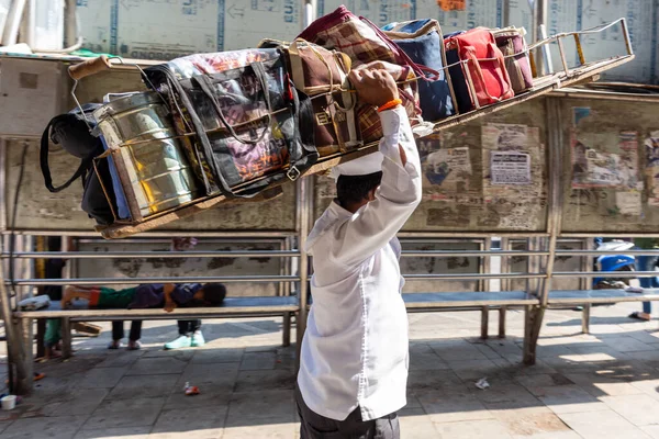 Livraison de nourriture Dabbawala à Mumbai Photo De Stock