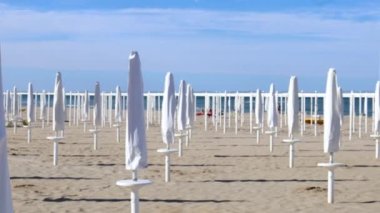 Mevsimin tipik Riviera Romagnola manzarası