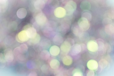 Bulanık gümüş festival ışıkları. Noel zamanı konsepti. Mükemmel Noel geçmişi.